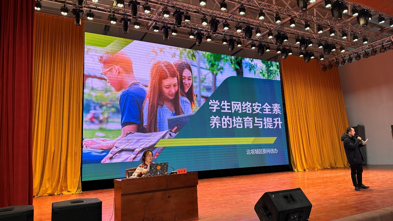 图片包含 游戏机, 桌子, 窗帘, 女人AI 生成的内容可能不正确。